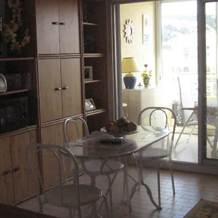 T2 A Sete Avec Loggia Vue Marina, Parking Prive - Fr-1-472-133