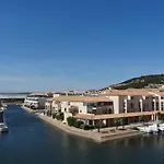 Apartment T2 A Avec Loggia Vue Marina, Parking Prive - Fr-1-472-133 *